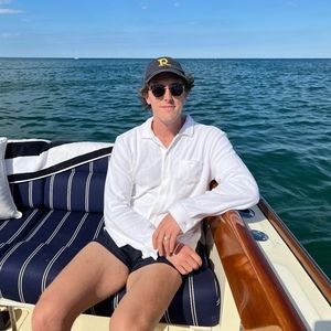 Meet your Posher, Cameron